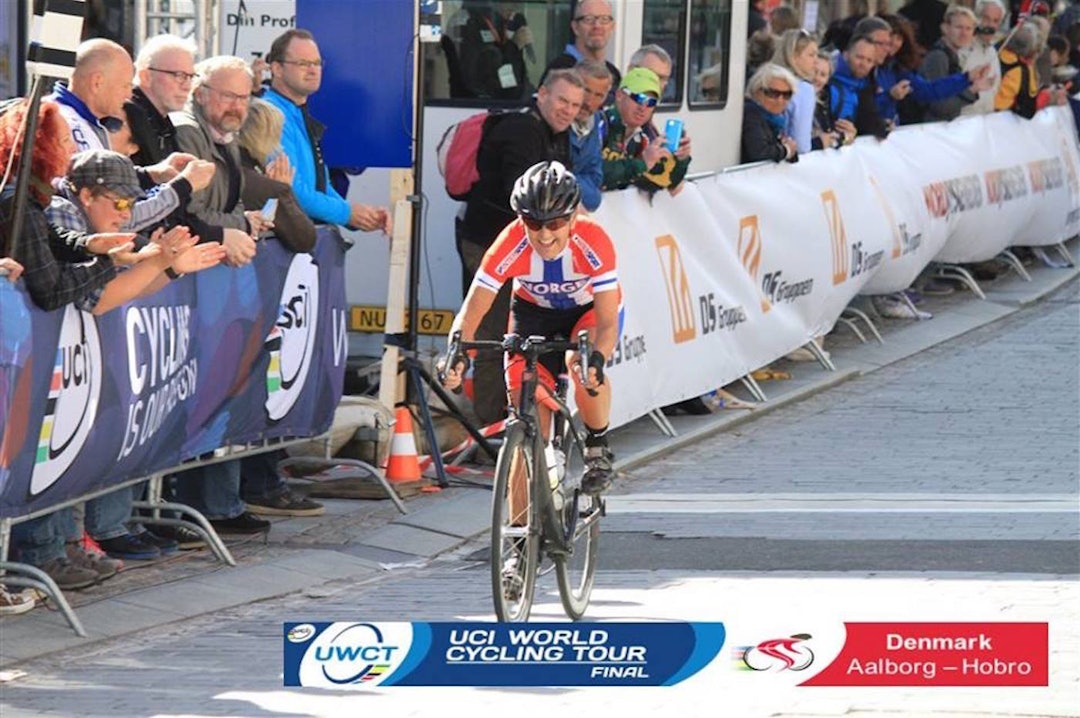 VERDENSMESTER: Sissel Vien tok gull på fellesstarten i fjor med god margin. Foto: Privat Sissel Vien World Masters RR 2015 - Privat 1400x932