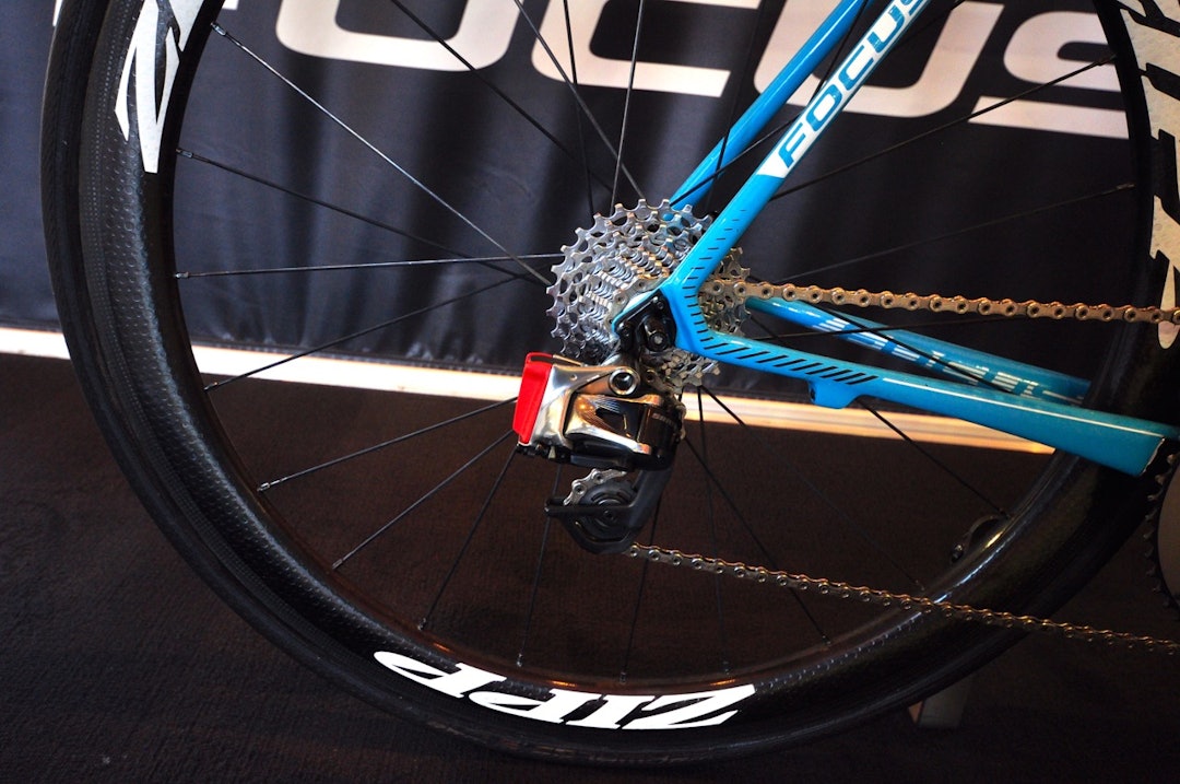 E-Tap: SRAM kom sent til elektronikk-festen, men det kan se ut som om de har kommet godt. Trådløse gir løser mange problemer. E-Tap: SRAM kom sent til elektronikk-festen, men det kan se ut som om de har kommet godt. Trådløse gir løser mange problemer.