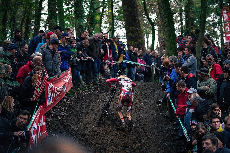 GJØRMEBAD: Tar du en tur til Gavere, får du se en skikkelig gjørmeløype. Foto: Henrik Alpers. GJØRMEBAD: Tar du en tur til Gavere, får du se en skikkelig gjørmeløype. Foto: Henrik Alpers.