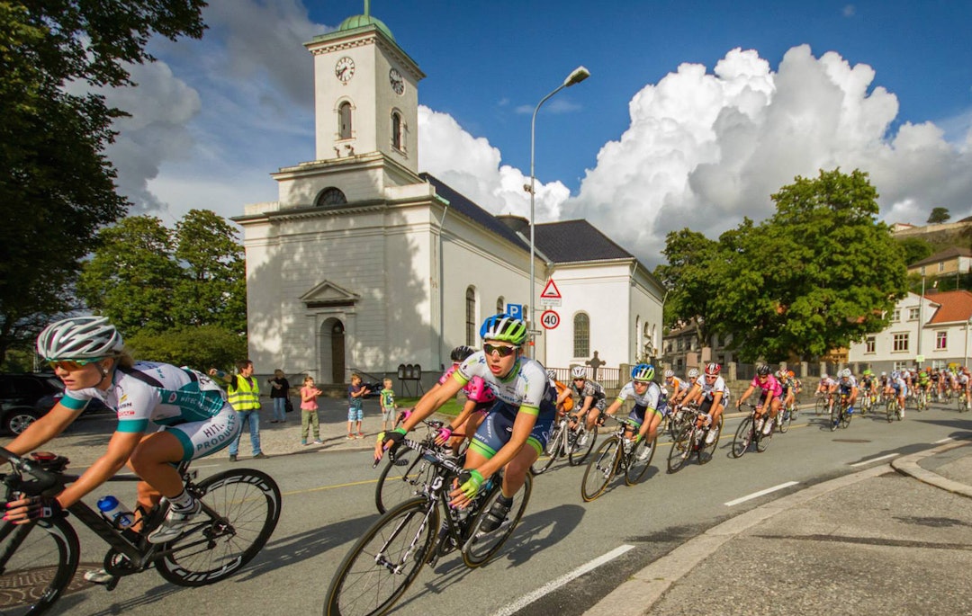 Fjorårets utgave trakk et sterkt startfelt til Halden. Årets utgave er enda større. Foto: Jan Tore Sveen/Eventfotografene Ladies Tour of Norway 2014 - foto Jan Tore Sveen Eventfotografene 1400x