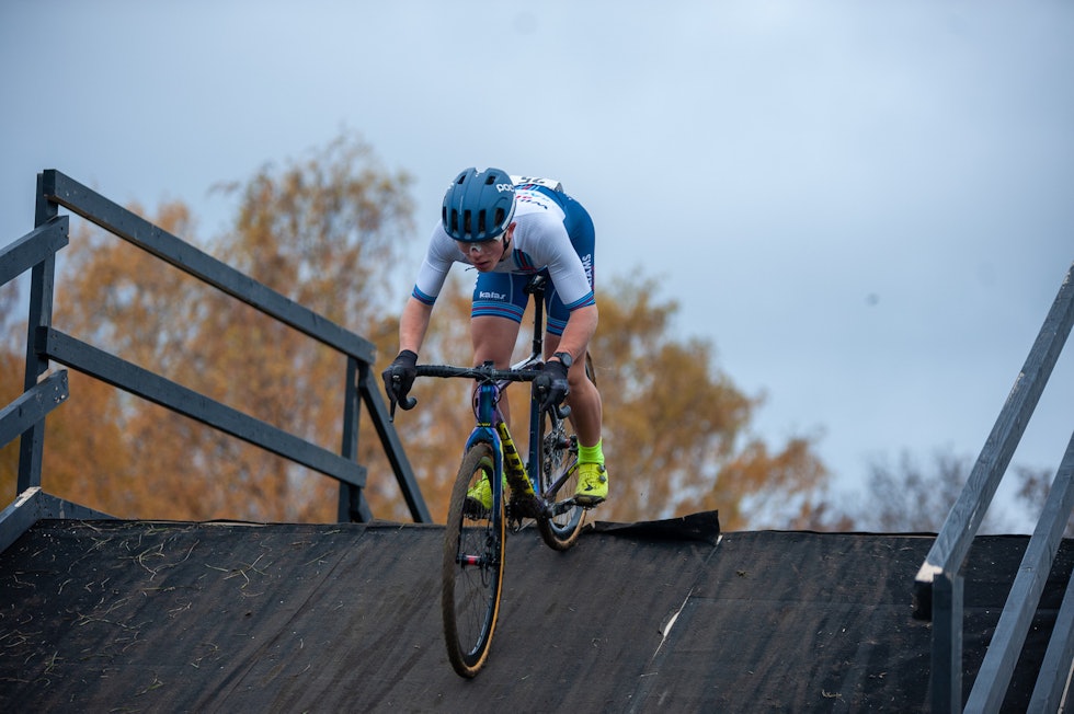 JUNIORKOMET: William Høines Larsen leder Norgescupen for junior foran navnebror William Handley. På lørdag debuterer de begge i NM-sammenheng. Foto: Audun Morgestad NM Cyclocross 2019 - William Høines Larsen