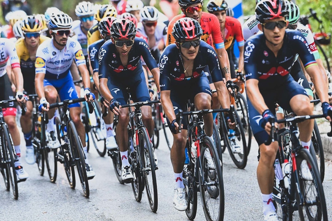 ANONYM: Mange hadde kanskje forventet mer av Richard Carapaz. I går var han usynlig, og tapte 28 sekunder. Foto: Cor Vos. richard carapaz