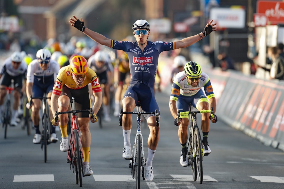 FÅTT SELVTILLITEN TILBAKE: Med en rekke topplasseringer denne sesongen har Tiller funnet tilbake til vinnerinnstinktet. Her fra da han ble nummer to i Le Samyn i mars. Foto: Cor Vos CORVOS_00032925-133
