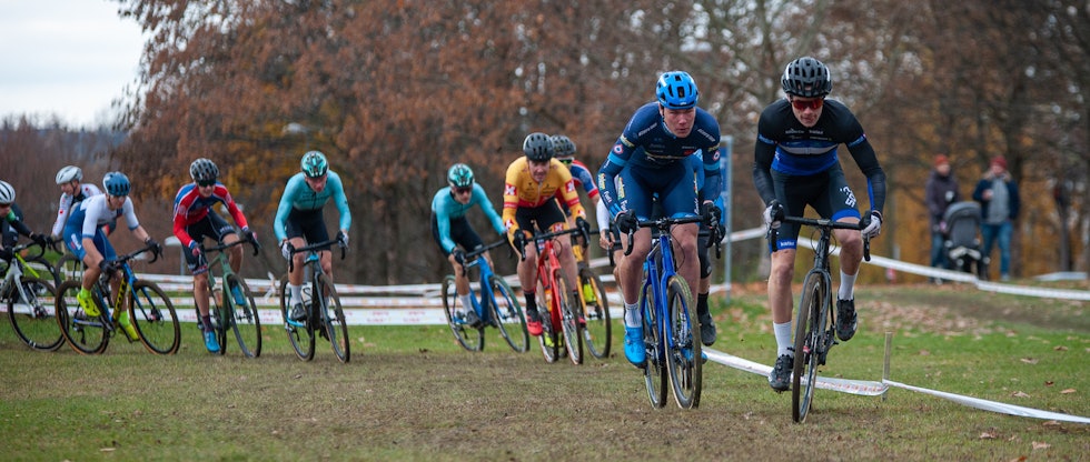 TIDLIG TET: Søren Wærenskjold (til venstre) og Martin Siggerud tok føringen fra start. Foto: Audun Morgestad Superpokal Voldsløkka 2019 i bilder 12