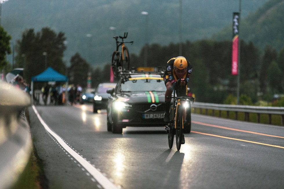 LEDET FRA START: Tobias Foss lot det aldri være noen tvil om hvem som var best i Evje torsdag kveld. Foto: Henrik Alpers tobias foss nm tempo gull