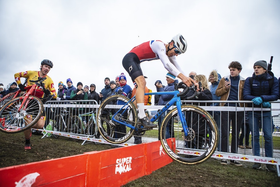 FORDEL NORGESMESTEREN: Noen må løpe der andre kan hoppe, og tjener på at de slipper å løpe. Foto: Pål Westgaard Superpokal Voldsløkka 2019 i bilder 24