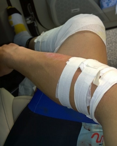 KNALL OG FALL: Jonas har allerede vært i asfalten tre ganger i Kina, forhåpentligvis har han brukt opp uflaksen nå. Foto: Jonasorset.com knall og fall