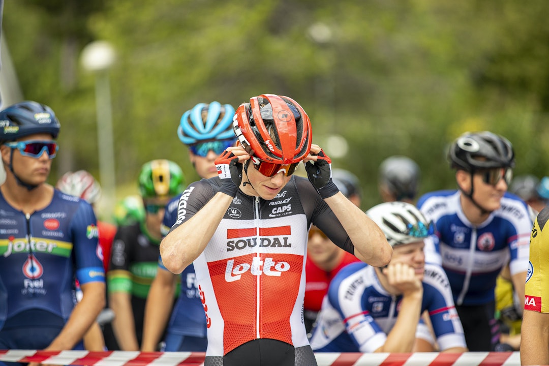 KLARE: Carl Fredrik Hagen før start. Nå venter 15 runder i den 13.6 kilometer lange løypa på Røyse i Hole. Totalt 204 kilometer. NM fellesstart 2020