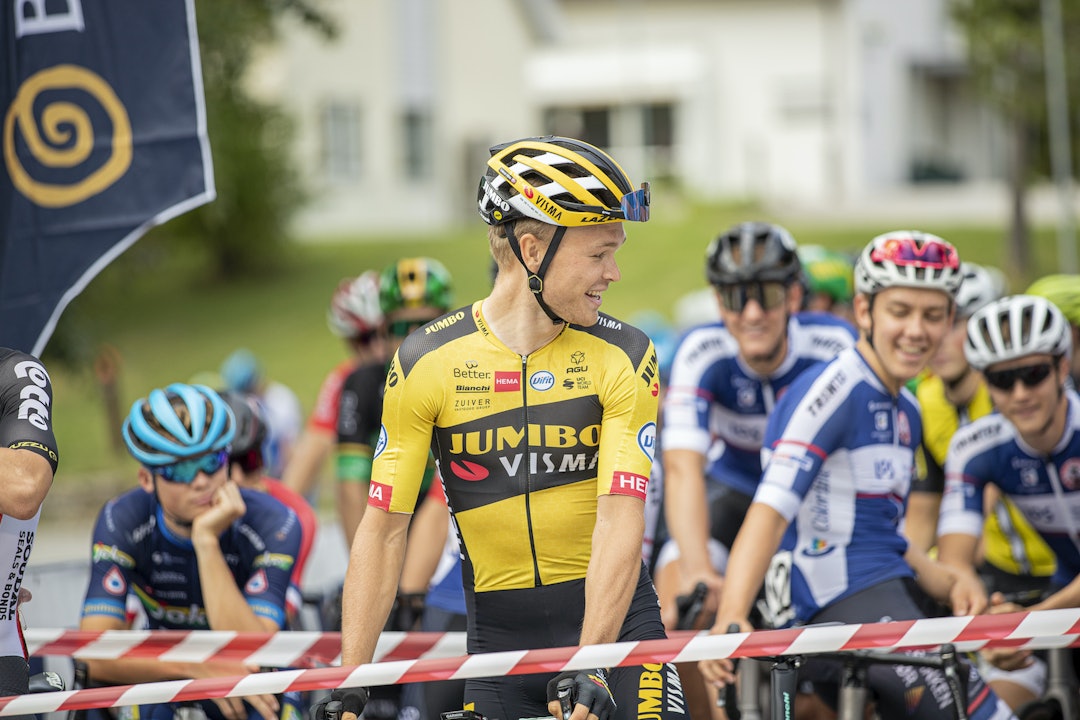 GEMYTTLIG: Tobias Foss koster på seg et smil før start. NM fellesstart 2020