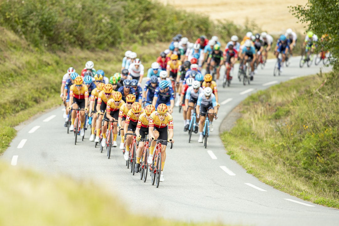 UNO-X TOGET: Det norske profflaget kontrollerte fra start til mål. nm fellesstart 2020