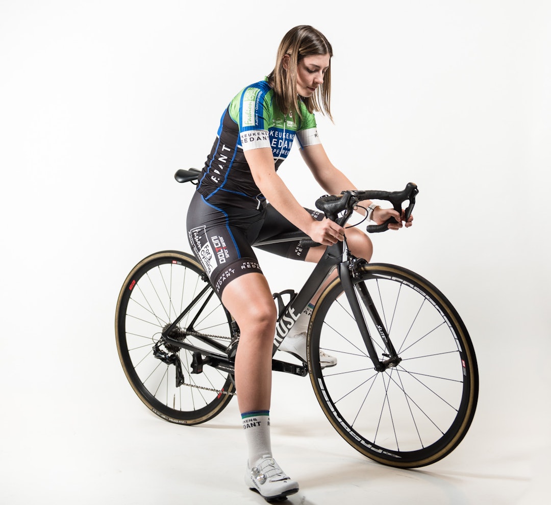 LITT PROFF: Malin Eriksen er en av seks utøvere vi portretterer i denne utgaven. Felles for henne og Jonas Orset, Line Gulliksen, Sindre Haugsvær, Max Kørner og Daniel Ekløf, er at de alle har tatt karrieren i egne hender, og reist utenlands. Foto: Henrik Alpers. LITT PROFF: Malin Eriksen er en av seks utøvere vi portretterer i denne utgaven. Felles for henne og Jonas Orset, Line Gulliksen, Sindre Haugsvær, Max Kørner og Daniel Ekløf, er at de alle har tatt karrieren i egne hender, og reist utenlands. Foto: Henrik Alpers.