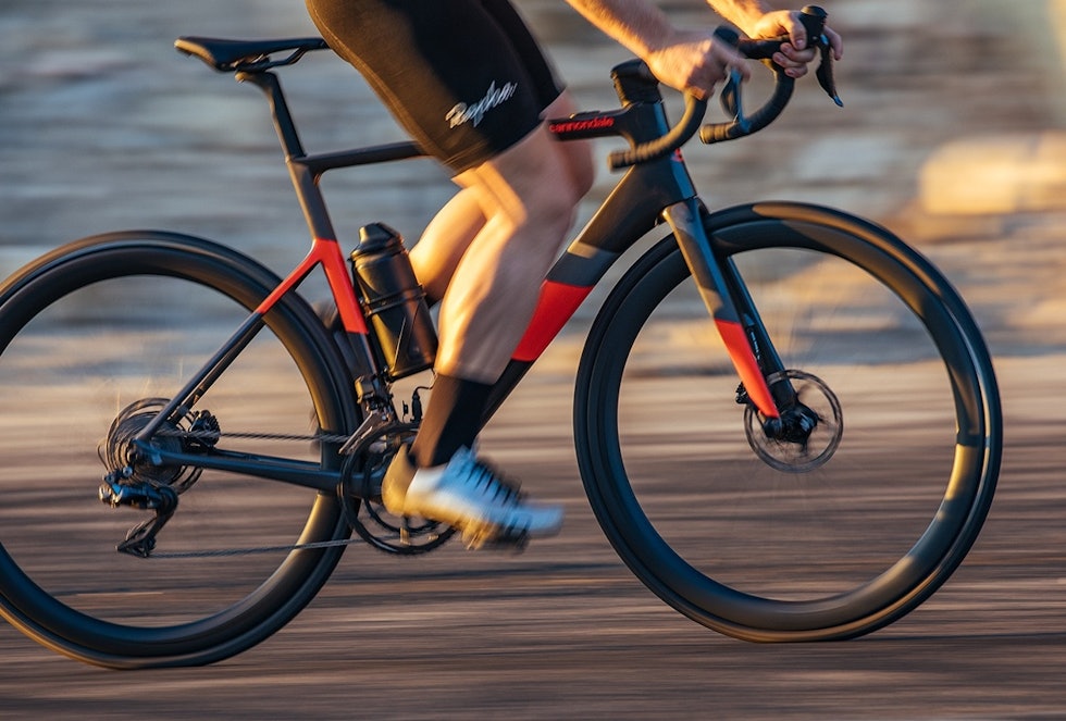 UTGÅR: Rittracere med elmotor? Dette er en sykkelkategori vi tror så godt som forsvinner i fremtiden. Foto: Cannondale. cannondale supersix evo neo