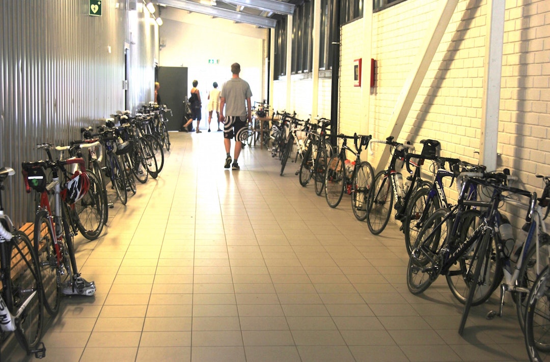 Sykkelparkering i Lærdalsøyri under Viking Tour 2013. Foto: Ingeborg Scheve Bike Valhalla 1400x924
