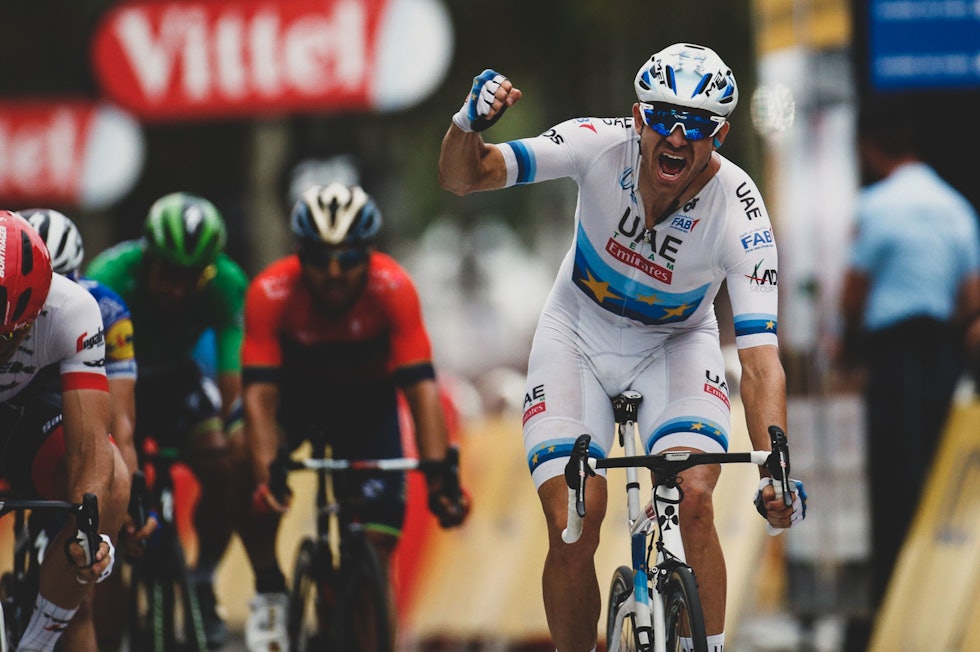 MESTERTRØYE: Alexander Kristoff kjørte i EM-trøya i 2017 og 2018-sesongen. Foto: Cor Vos. Norge-em-sykkel-1