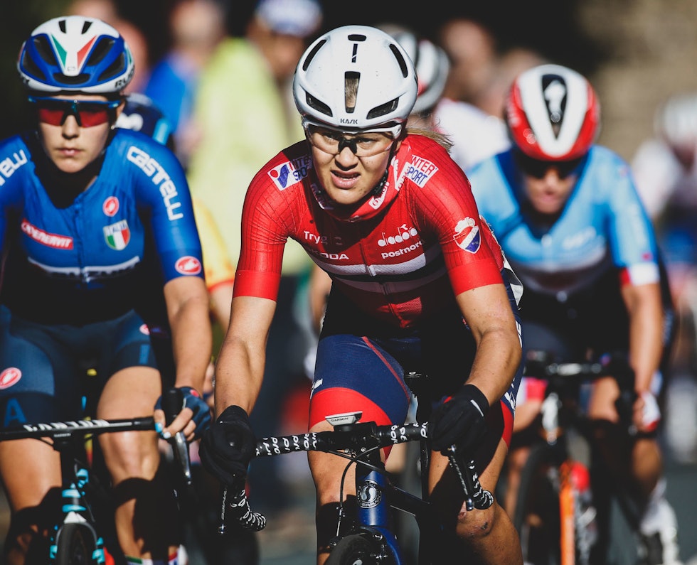 DOBBELØKT: Katrine Aalerud kjører både tempo-og fellesstart. Foto: Cor Vos. Norge-em-sykkel-2