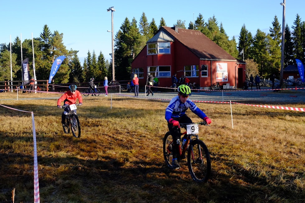 I GANG: På vei over gresset. Foto: Benjamin Werner Trønderkross 2019 i bilder Foto: Benjamin Werner
