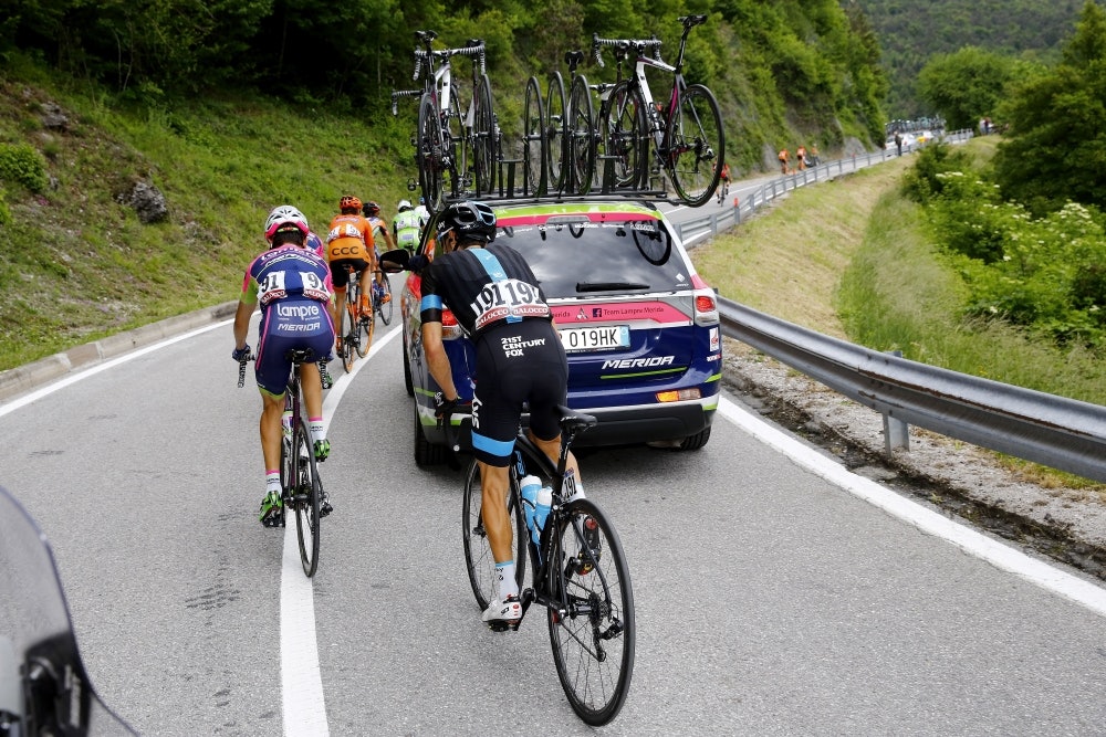 FULL STOPP: Etter Porte ødela kneet måtte han si takk og farvel til den rosa drømmen. Foto: Cor Vos FULL STOPP: Etter Porte ødela kneet måtte han si takk og farvel til den rosa drømmen. Foto: Cor Vos
