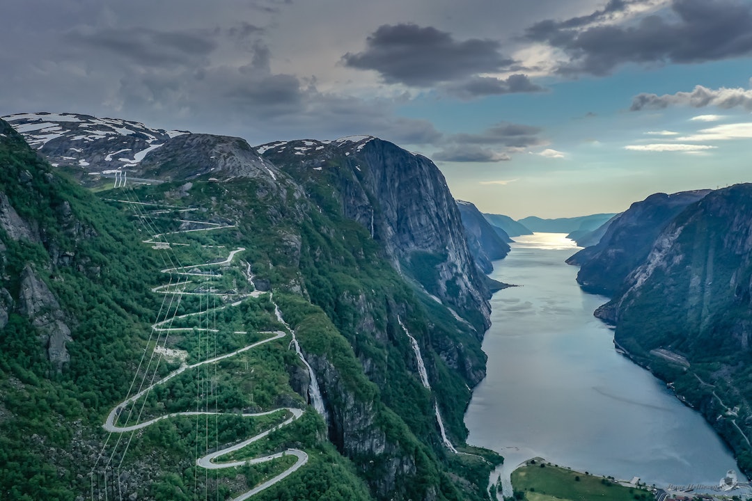 INSTAGRAM. Say no more. Båt på vannet og sykkel opp bakken. Slå deg løs langs Lysefjorden.