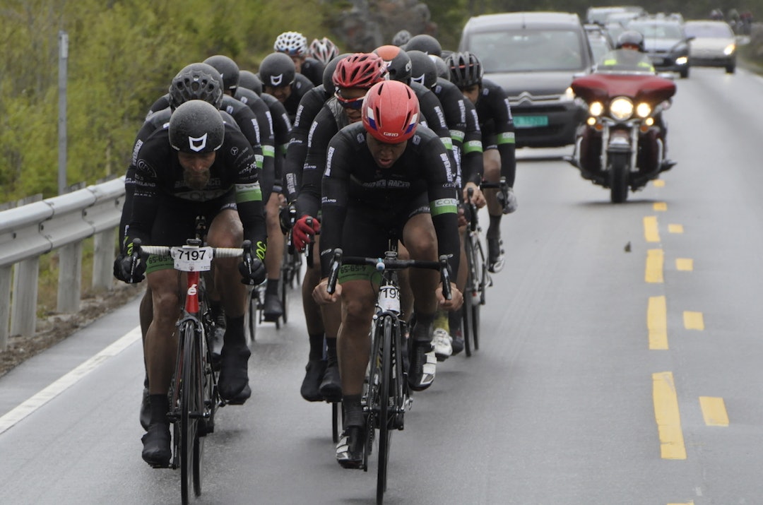 UNDER 5: Catsj 4:59:59 mobiliserte det de hadde, passerte Kjekkas på Bykle, slo SUB-5 med over 2 minutter og gikk i mål på 4:55:02. Foto: Bixi Robertsen Catsj - Bixi Robertsen 1400x924