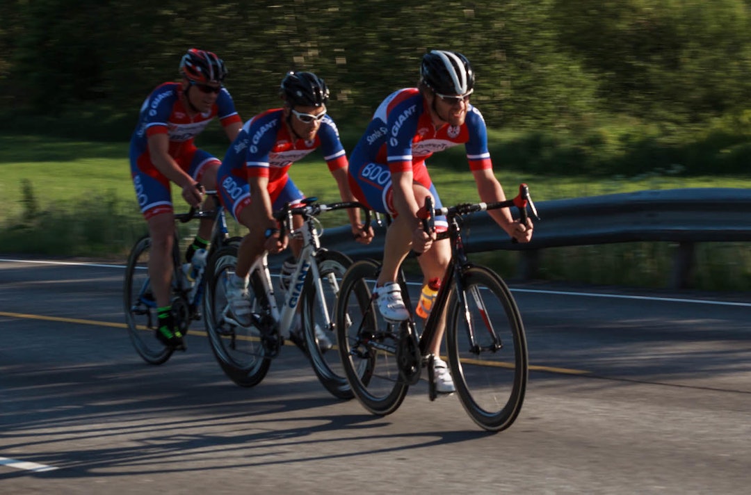 KJAPPE: Rune Høydahl og hans menn i Giant-laget under Re-tempon 2014. Foto: Svein Omdahl RE-Tempoen 2014 - Sande SK Rune Høydahl - Svein Omdahl 1400x924