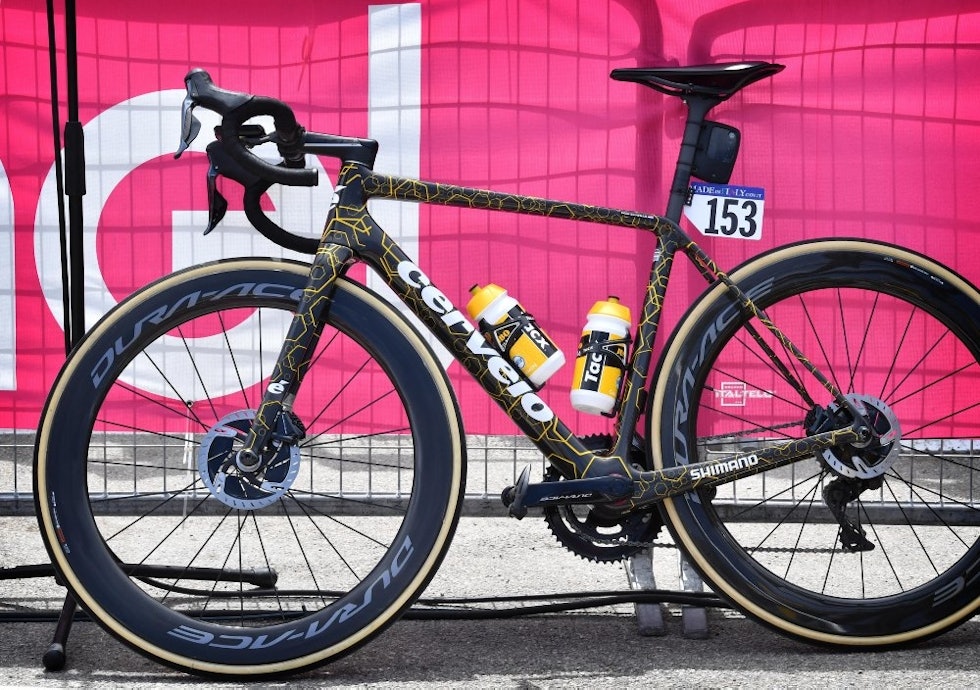 VIDUNDERET: Dette er den nye R5-modellen Foss og lagkameratene sykler på i Giroen. Akkurat denne er Koen Bouwmans. Foto: Cor Vos tobias foss giro d'italia cervélo r5 4