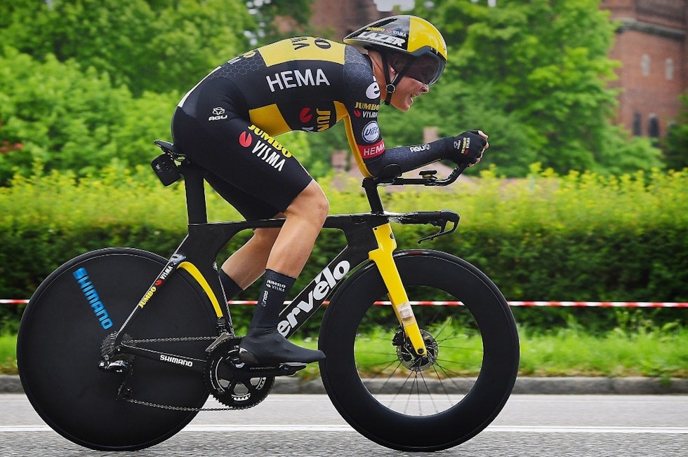 RASK: Foss ble nummer tre på den første tempoetappen, kun slått av Filippo Ganna (Ineos Grenadiers) og lagkamerat Edoardo Affini. Foto: Cor Vos tobias foss giro d'italia jumbo-visma cervélo