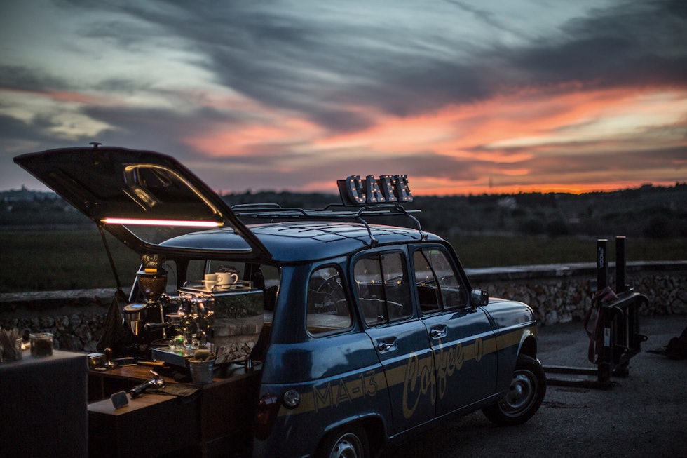 ESPRESSO ELLER LATTE? Utvalget av mat og drikke er like variert som grusen på Mallorca. ESPRESSO ELLER LATTE? Utvalget av mat og drikke er like variert som grusen på Mallorca.