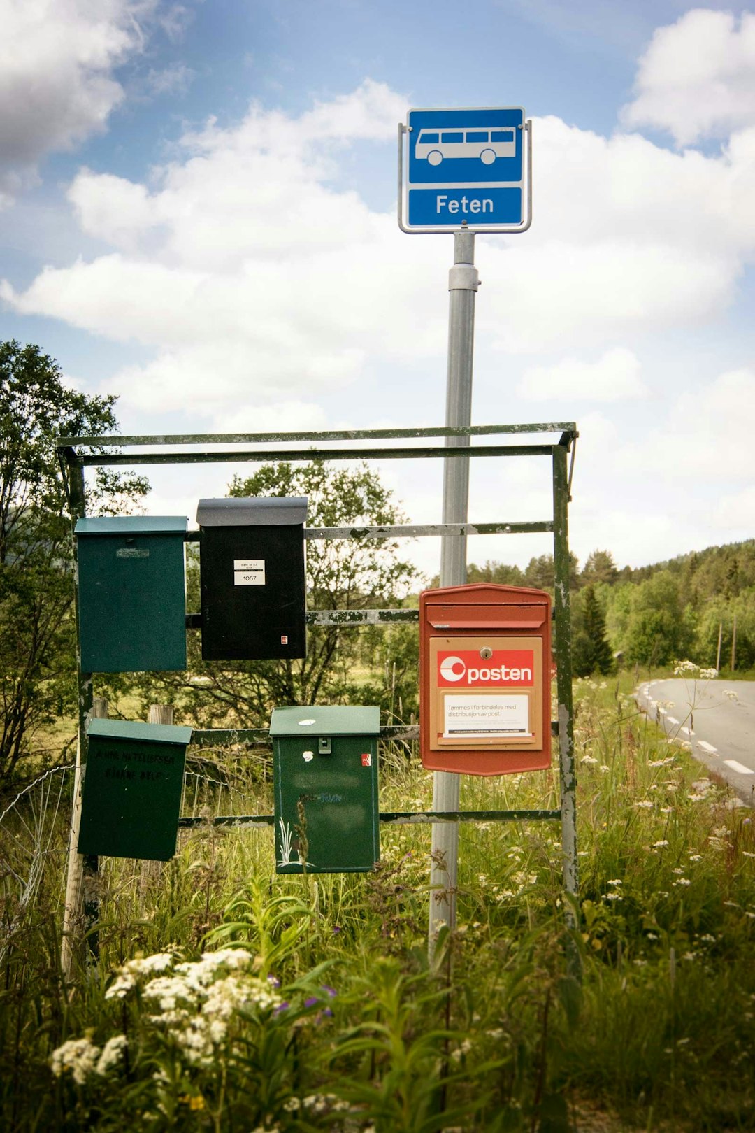 SVUNNE TIDER: Posten hentes fremdeles på Feten, men ikke lenger daglig. SVUNNE TIDER: Posten hentes fremdeles på Feten, men ikke lenger daglig.