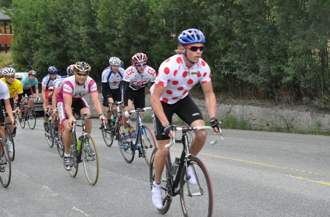 POLKADOT: Trøyene i Tour de Hallingdal står ikke en millimeter tilbake fra de i Tour de France. Foto: Arrangøren Tour de Hallingdal 2013 - Foto Arrangøren 1400x924