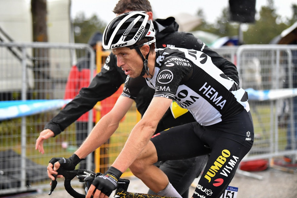 STREVER: George Bennett var Jumbo-Vismas kaptein, men har fått en tungt start på Giroen. Foto: Cor Vos george bennett giro d'italia jumbo-visma