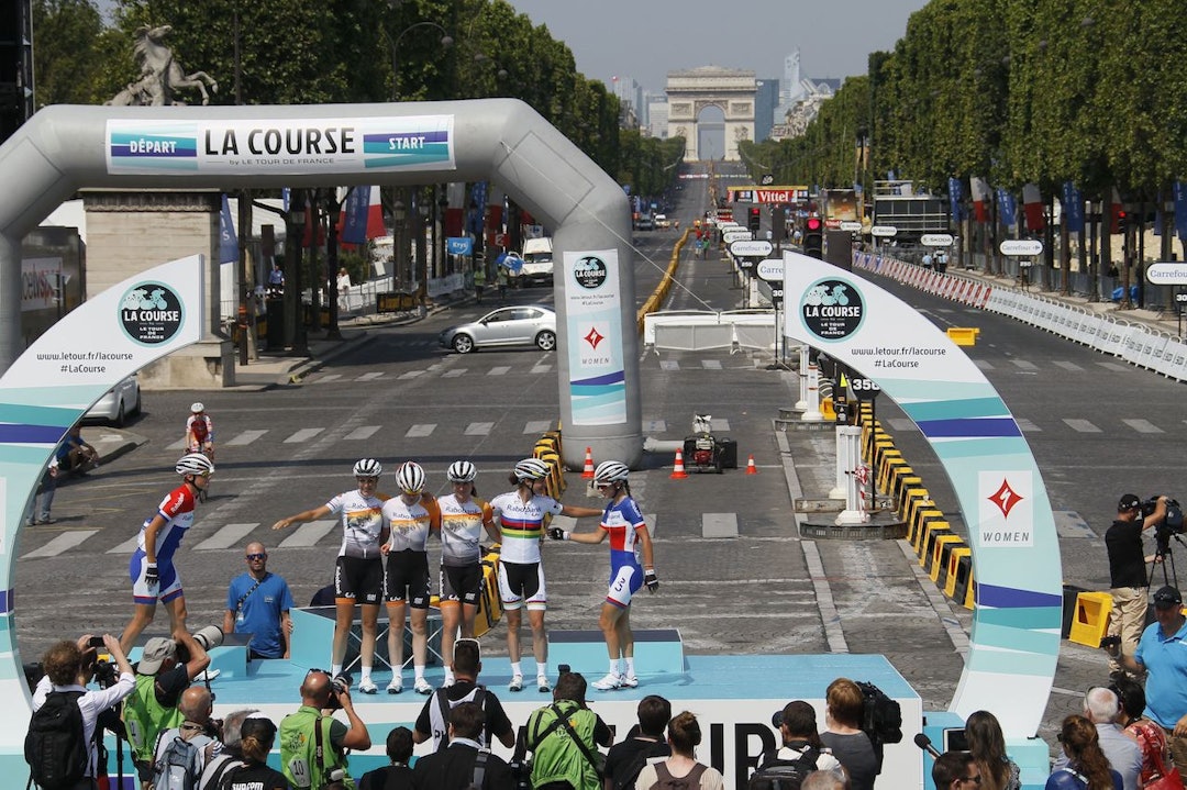 HISTORISK: Rabobank-Liv på podiet etter La Course by Tour de France. Foto: Cor Vos