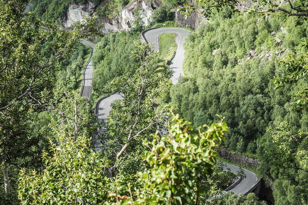 SERPENTINFEST: Klatringen opp til Dalsnibba er en estetisk nytelse - og enda morsommere å sykle. SERPENTINFEST: Klatringen opp til Dalsnibba er en estetisk nytelse - og enda morsommere å sykle.