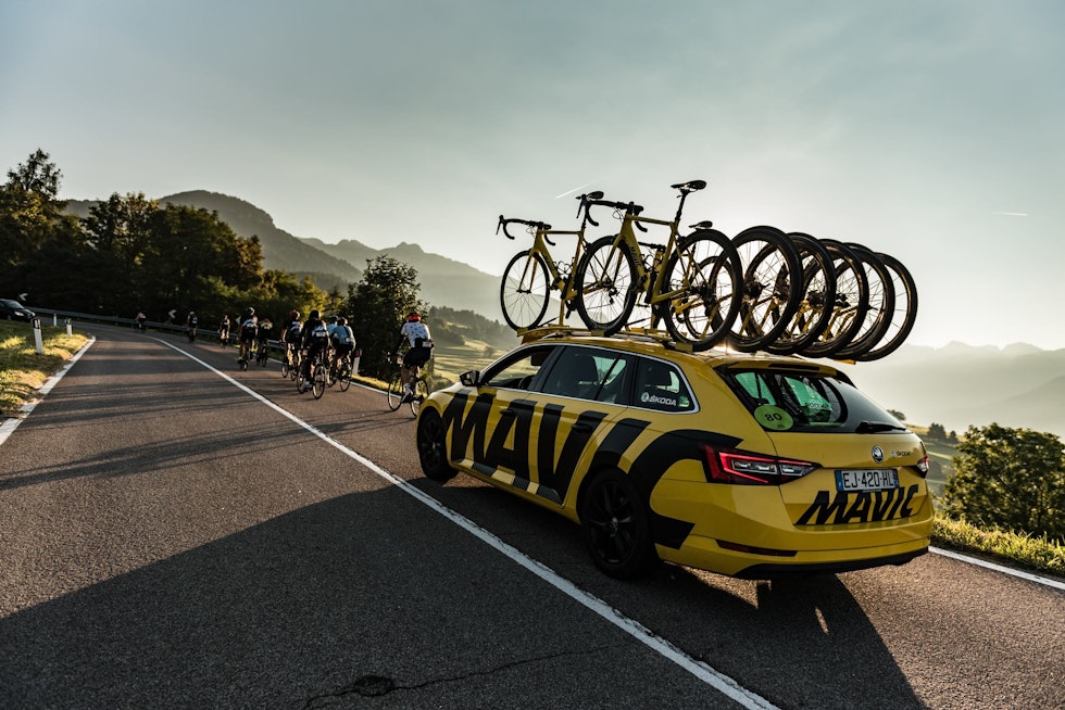 FØLGEBIL: Flere av bilene du finner i Touren, finner du også i Haute Route. Foto: Arrangøren. FØLGEBIL: Flere av bilene du finner i Touren, finner du også i Haute Route. Foto: Arrangøren.