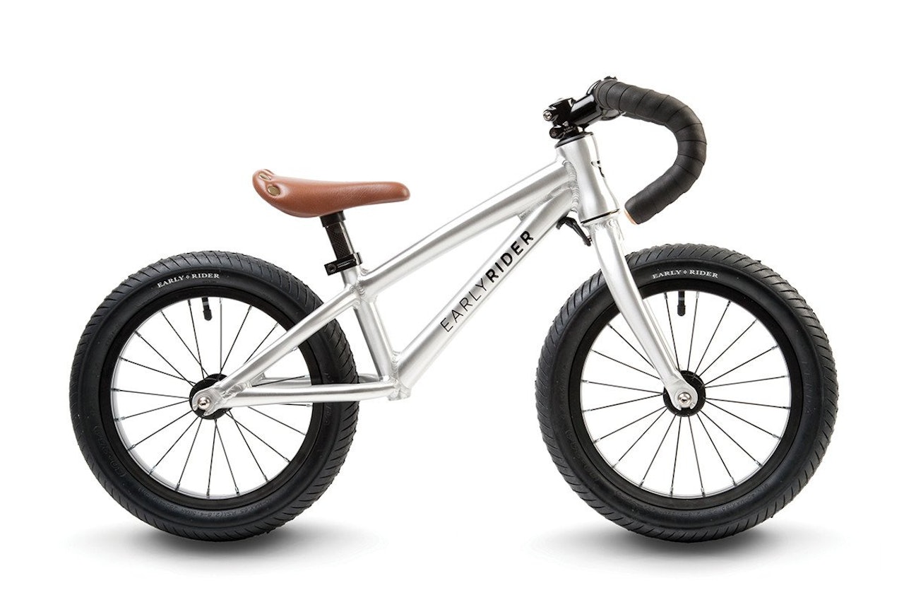 BUKKELØP: Pass på så du ikke kjøper løpesykkel med flatt styre, før du vet ordet av det er avkommet terrengsyklist.  BUKKELØP: Pass på så du ikke kjøper løpesykkel med flatt styre, før du vet ordet av det er avkommet terrengsyklist.