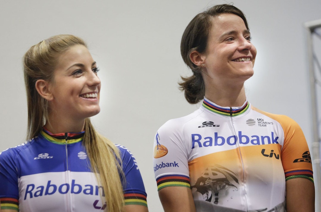 Pauline Ferrand Prevot og Marianne Vos er begge tilbake på start for Rabo Liv denne sesongen, og har mål om OL i Rio. Foto: Cor Vos Prevot - Vos - Rabo bank 2016 team presentation Cor Vos 1400x924