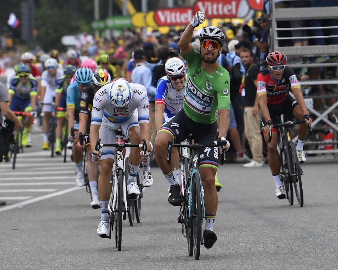 MESTERLIG: Peter Sagan vant igjen med minimal margin. Foto: Cor Vos Peter Sagan - Alexander Kristoff - Arnaud Demare - Stage 13 - Cor Vos 1400x