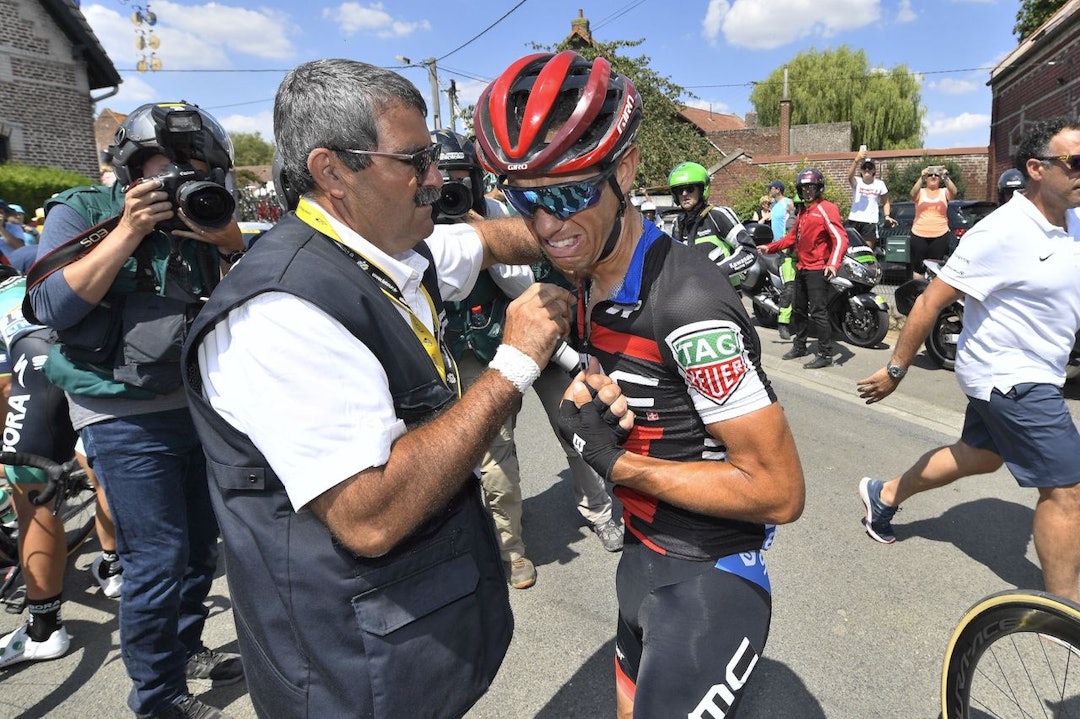 STO AV: Richie Porte måtte bryte, etter å ha veltet etter bare syv kilometer. FOto: Cor Vos. STO AV: Richie Porte måtte bryte, etter å ha veltet etter bare syv kilometer. FOto: Cor Vos.