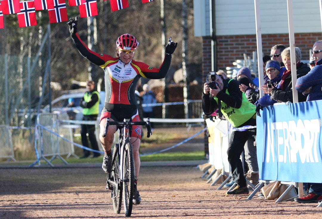 Elisabeth Sveum kjørte inn til NM-gull og seier i Norgescupen sammenlagt med god luke ned til andreplassen. Foto: Bengt Ove Sannes Elisabeth Sveum NM 2015 - Bengt Ove Sannes