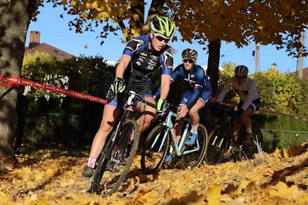 RASKEST: Førsteårsjunior og Superpokaldebutant Thea Siggerud leverte dagens raskeste tid blant jentene, til tross for at hun måtte slåss med gutta om startposisjon og plassen i løypa. Foto: Ola Morken RASKEST: Førsteårsjunior og Superpokaldebutant Thea Siggerud leverte dagens raskeste tid blant jentene, til tross for at hun måtte slåss med gutta om startposisjon og plassen i løypa. Foto: Ola Morken