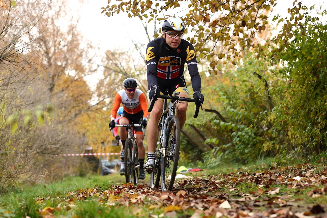 EDVALD PÅ PLASS: Fjorårets forhåndsfavoritt Edvald Boasson Hagen er påmeldt til Superpokal Voldsløkka i år, mens fjorårsvinnerne Fredrik Haraldseth og Elisabeth Sveum er på kross-EM i helga. Foto: Ola Morken EDVALD PÅ PLASS: Fjorårets forhåndsfavoritt Edvald Boasson Hagen er påmeldt til Superpokal Voldsløkka i år, mens fjorårsvinnerne Fredrik Haraldseth og Elisabeth Sveum er på kross-EM i helga. Foto: Ola Morken