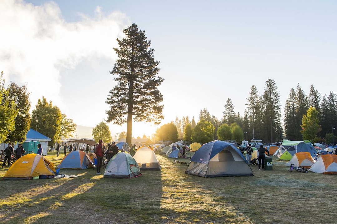 EVENTYRCAMPEN: På Eventyr 2018 sover vi alle i telt. Dusjer og toalett finner du på stedet. Foto: Colin Meagher.