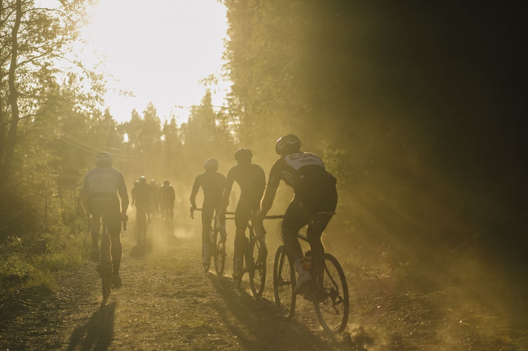 KNUSKTØRT: Nordmarka har aldri vært tørrere, eller finere i solnedgang, for den saks skyld. KNUSKTØRT: Nordmarka har aldri vært tørrere, eller finere i solnedgang, for den saks skyld.