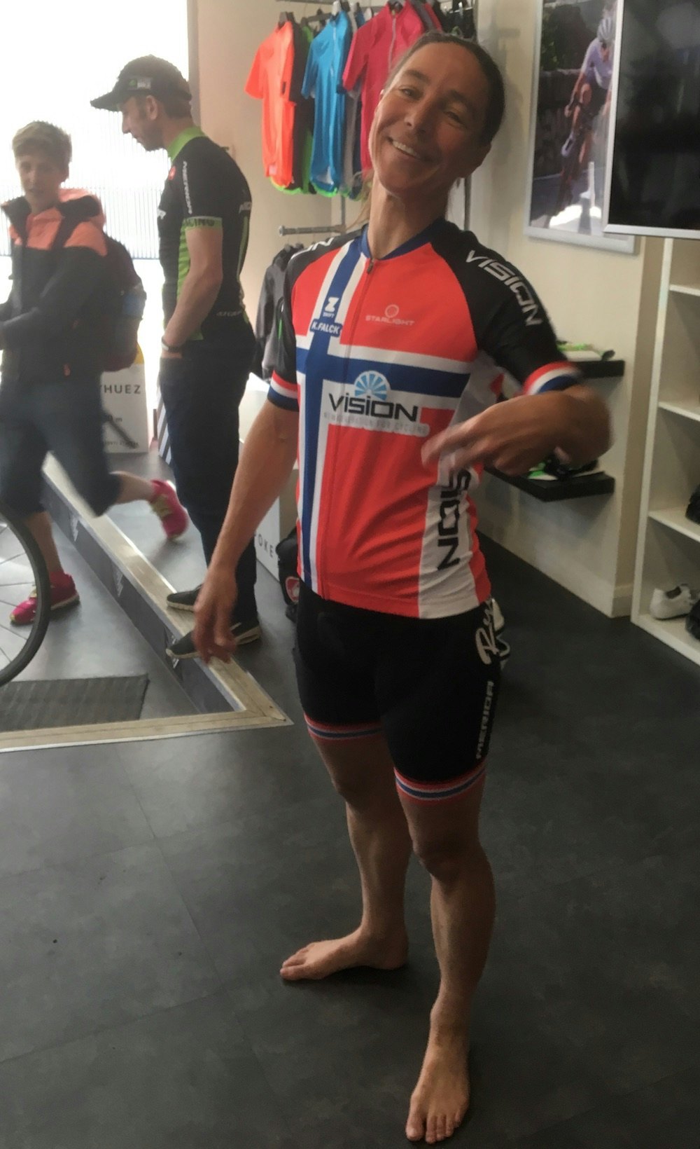 FINALEKLAR: Kristin Falck er målt, veiet og finaleklar i London, med Zwift-NM-trøya hun sikret seg i vinter. Foto: Kjersti Hoel Kristin Falck - Foto Vidar Mehl 1000x
