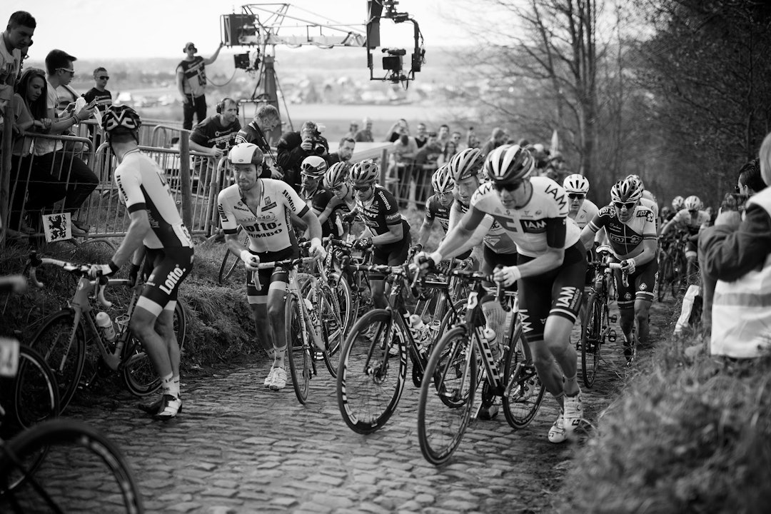 PROFESJONELL trilling i Koppenberg i 2016. Foto: Kristof Ramon Kramon_RVV2016_DSC3121 - Version 2