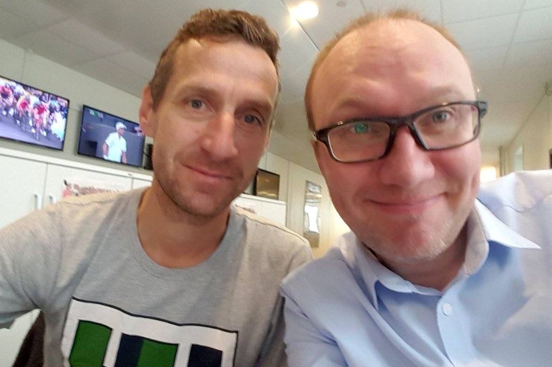 KOLLEGAER: Kurt Asle Arvesen (til venstre) var en god kollega i kommentatorboksen til Eurosport, og har vært en god sparringspartner på flere måter, sier Arild Eriksen. Foto: Henrik Alpers Kurt Asle Arvesen - Arild Eriksen - Foto Henrik Alpers 1400x933