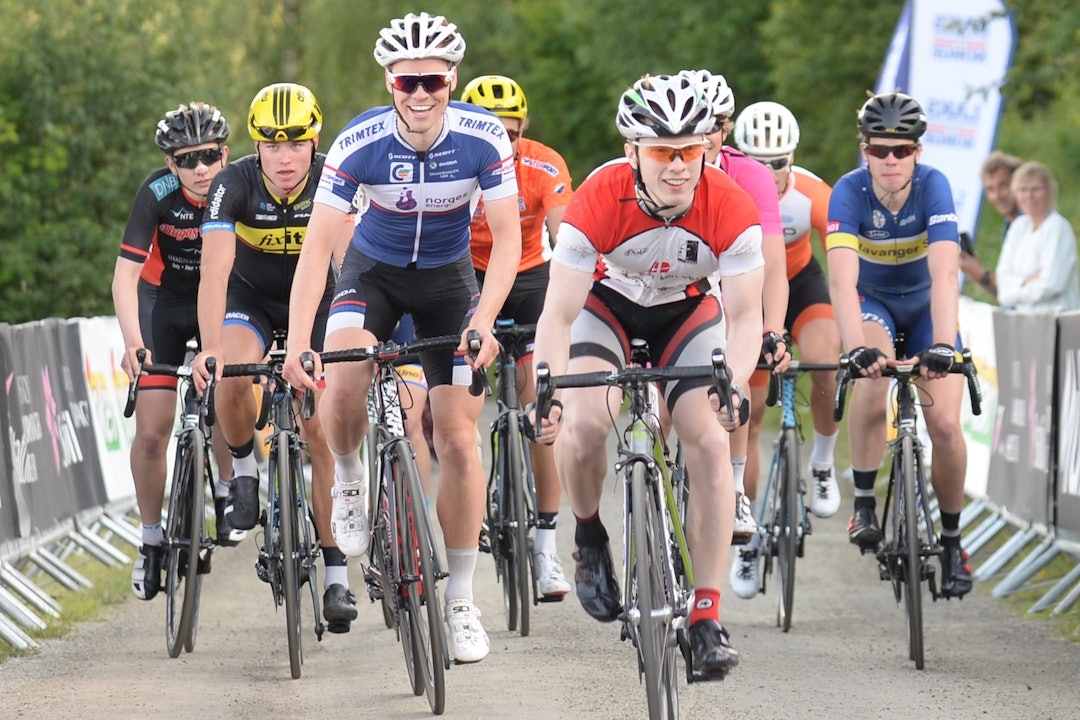 POPULÆRT: Tour de Hallingdal får strålende tilbakemeldinger fra både rytterne og forbundet. Foto: Kent Murdoch Stage 1 - Pack - Murdoch 1400x933