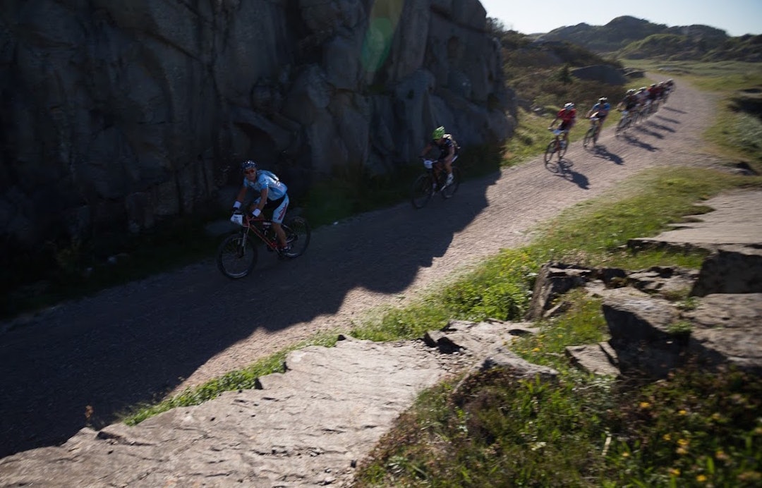 ASFALT OG GRU: Nordsjørittet går i hovedsak på asfalt og grus, perfekt til kross-eller eventyrsykler. Foto: Nordsjørittet/ Rune Helliesen. ASFALT OG GRU: Nordsjørittet går i hovedsak på asfalt og grus, perfekt til kross-eller eventyrsykler. Foto: Nordsjørittet/ Rune Helliesen.