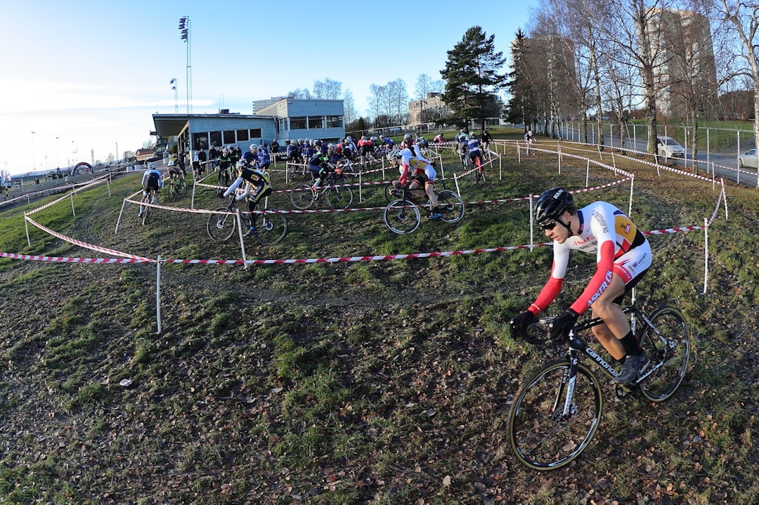 DØDSSPIRAL: Bjerkecross byr også i år på dødsspiral i løypa. Foto:Ola Morken Adventskross 2016 - Ola Morken 1400x933