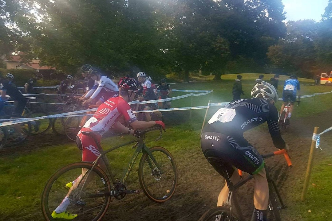 AMBISIØS: Fredrik Haraldseth sikter mot kross-VM i Nederland i februar. Foto: Privat Fredrik Haraldseth UCI Kronborg 2017 - Privat 1400x933