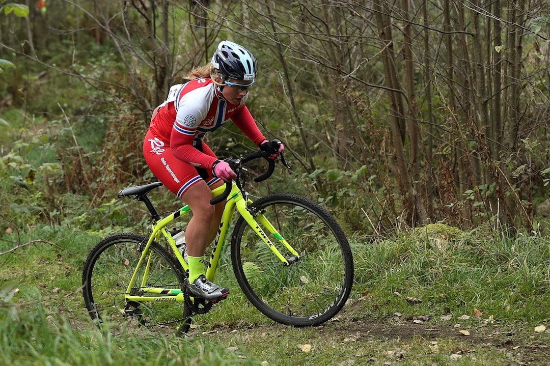 TITTELFORVARER: Elisabeth Sveum vant Superpokal Voldsløkka i fjor og er en av favorittene i årets utgave. Foto: Ola Morken Elisabeth Sveum - NC2 CX - Ola Morken 1400x933